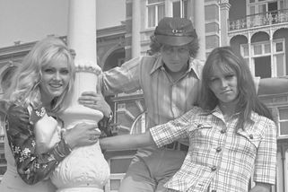 Václav Neckář - plachý kluk s krásným úsměvem i hlasem. Zažil vrcholnou slávu i pád na dno - Médium.cz