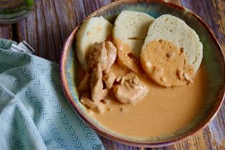 Luxusní kuře na paprice Zdeňka Pohlreicha: České klasice podle receptu slavného šéfkuchaře nelze odolat