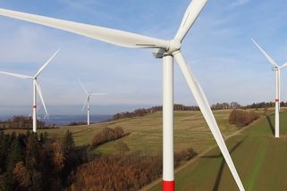 Odpor k větrným turbínám začíná být organizovaný, hlas místních zaniká