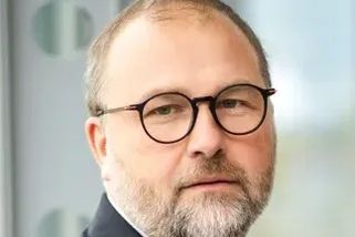 Malleus maleficarum Petra Mrzeny: Účetnictví politické hygieny a kladivo na redaktory ČT - Médium.cz