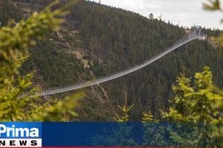 Další zprzněné hory, kritizují lidé unikátní most v Dolní Moravě. Nelíbí se ani ochráncům