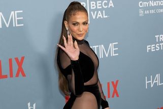 Spousta bílkovin, žádný kofein, dřepy a výdrž: Co dělá Jennifer Lopez (53) pro svoji sexy postavu - Proženy.cz