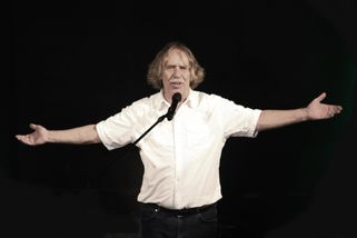 Nohavica sepsal protiruský protestsong. Babiše při...