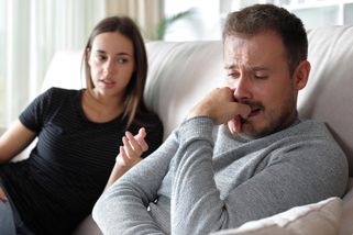 Rodiče chtějí, abych jim každý měsíc posílal peníze. Jenže já mám vlastní děti a hypotéku - Médium.cz