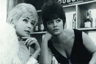 Tato fotka vás dojme: Herečka vlevo byla klenotem českého filmu. Všichni ji znáte