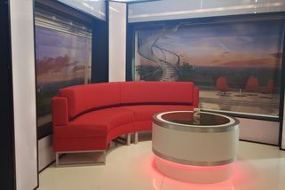 Moderátorce ranní show během vysílání praskla voda. Diváci nemohli uvěřit tomu, co následovalo - Médium.cz