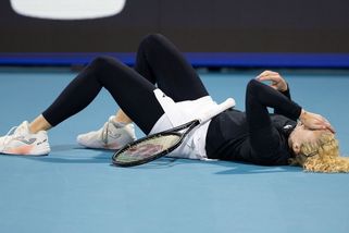 Frustrovaná Siniaková opouštěla kurt v slzách. Jejímu chování se divila i Navrátilová - Sport.cz