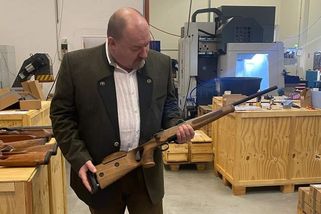 Na Slovensku budou střílet medvědy kulovnicemi od firmy, kterou vlastní Rus - Novinky