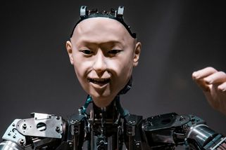 Strčí do kapsy i robota. Asi nejslavnější slovo z Česka je německého původu - Médium.cz