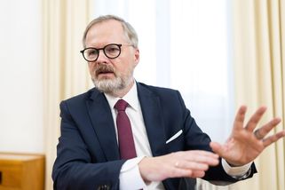 Měl jsem být míň na schůzích a víc mezi lidmi, lituje Petr Fiala - Seznam Zprávy