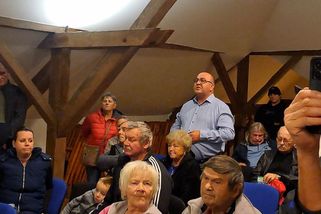 Kdo je tady načerno, toho naložíme a odvezeme, pustil se Babiš do cizinců - Novinky