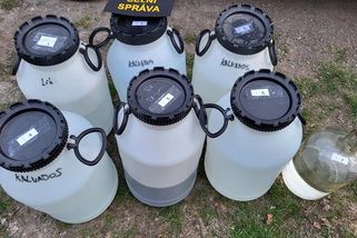 V hospodářském objektu nedaleko Uherského Brodu se ukrývala černá pálenice