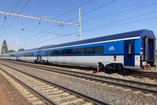 railtarget.cz/osobni-doprava/doba-kozenek-je-pryc-cd-sazi-na-luxus-a-technologie-cestujici-jim-za-to-sypou-hvezdicky-11783.html