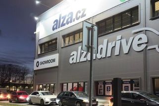 prahain.cz/byznys/nechci-to-uz-rozmazavat-zakaznice-alzy-reklamovala-vysavac-24779.html