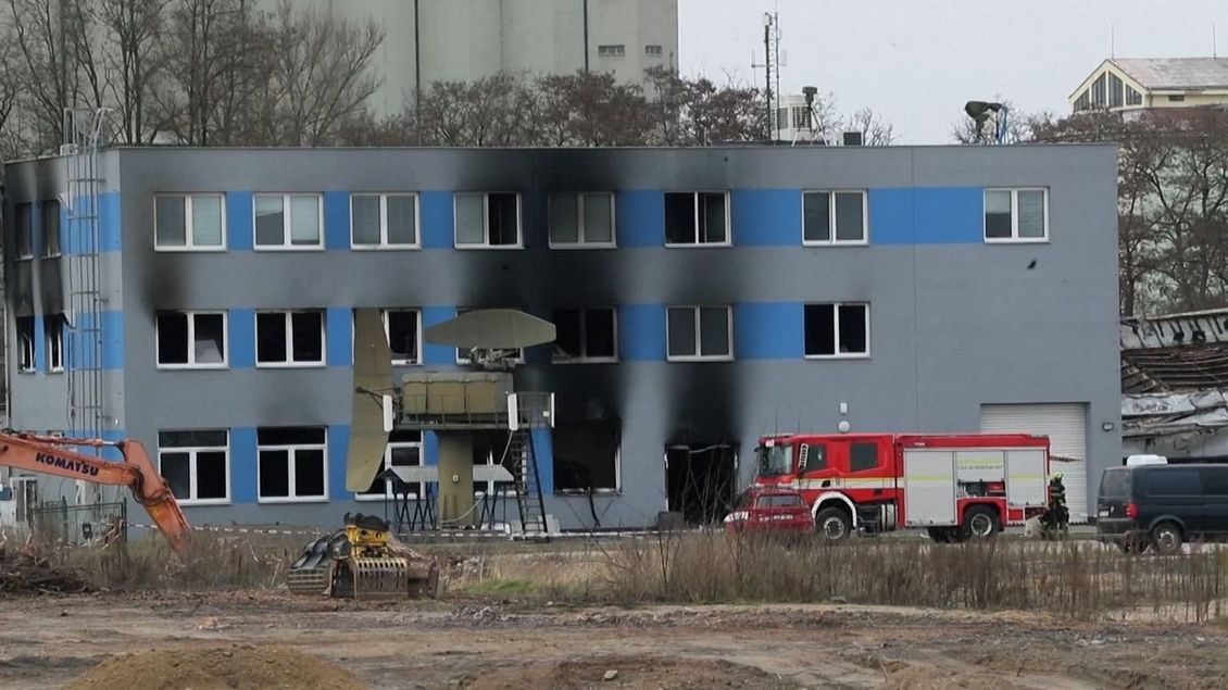 Podezření na ruskou stopu sílí, podpálená zbrojovka dodává drony Ukrajincům - Novinky