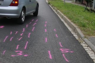 Řidička z Plzně vybrzdila skupinu cyklistů kvůli stylu jízdy - Novinky