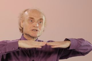 Flegr: Přijde největší vlna, bude víc zabíjet neočkované, pak pandemie skončí. Zachránil jsem životy | Prostor X