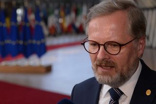 Fiala chce do obnovy Ukrajiny zapojit české firmy - Novinky