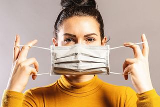 Pacientů s covidem přibývá. Víte, jak je to nyní s karanténou nebo očkováním? - Proženy.cz