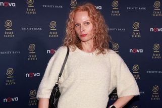 Strach o Kristinu Kloubkovou: Moderátorce se udělala boule na krku, musela na operaci - Médium.cz