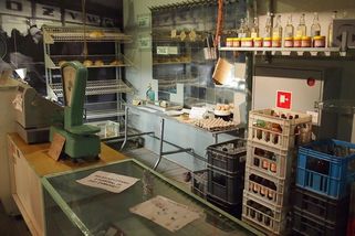 Četba pro pamětníky: kratochvilné listování knihami přání a stížností 1979–1989 - Médium.cz