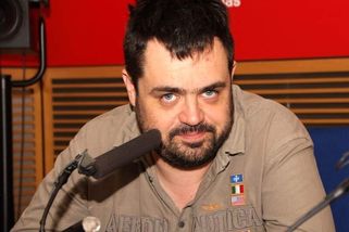 Pavel Novotný se vulgarismy navezl do Felixe Slováčka i politiků