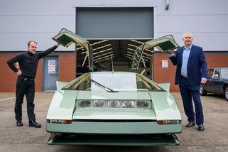 Aston Martin Bulldog: gentleman, který umí překonat 320 km/h - Garáž.cz