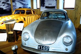 Do neznámého muzea za Porsche: Rakouské městečko ukrývá nevídané stroje, vstupné je devět eur - Garáž.cz