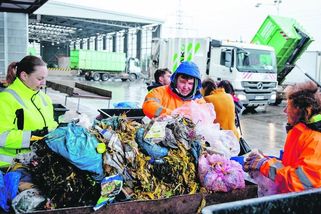 V koši jedné rodiny končí ročně jídlo za 40 tisíc - Novinky