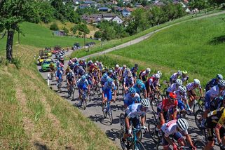 Je Armstrongova kritika na adresu Pogačara oprávněná? - Médium.cz