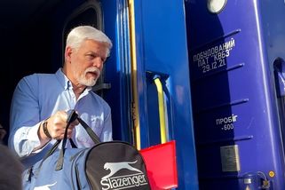 Prezident Pavel dorazil na Ukrajinu, navštívil Buču - Novinky