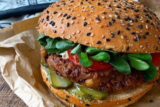 Spor o sójový párek pokračuje. Česko navrhlo zavést chráněné názvy masových výrobků pro celou EU - Novinky