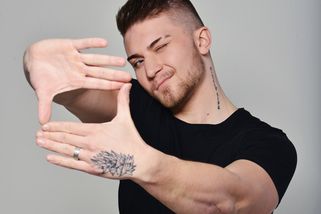 Valášek v insolvenci poslal soudu emotivní vyjádření: Jídlo mi platí přítelkyně, vydělávám 16 tisíc hrubého - Česko Živě