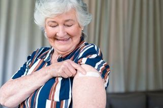 Ode dneška se může každý registrovat ke třetí dávce. Kdy ji dostanete? - Seznam Zprávy