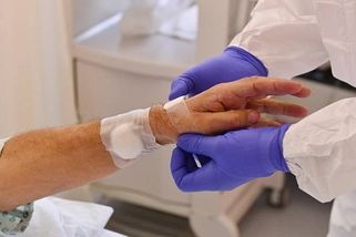 88 procent pacientů na JIP je v kraji neočkovaných. Nemocnice zveřejnily data