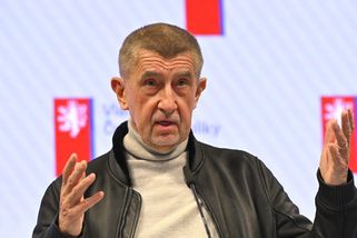 Důchody, daně, všechno je jinak. Vláda porušuje sliby rekordní rychlostí. Ale jeden trik na voliče používá skvěle