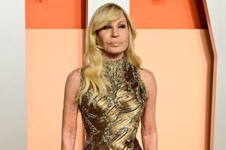 Vypadá nejlépe za svůj život! Módní ikona Donatella Versace už nepřipomíná voskovou figurínu - Super.cz