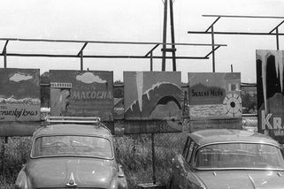 Tenkrát v Česku. Šedivá normalizace na silnicích i barevné vzpomínky na minulost