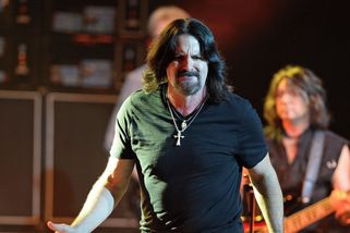 Zemřel Tommy DeCarlo, zpěvák skupiny Boston - Novinky