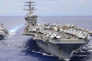 USA mění strategii vůči Íránu: Tisíce mariňáků míří k ostrovu Kharg, kudy proudí většina íránské ropy