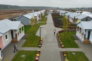 Fotky Zázraku. V novém městečku budou ukrajinští senioři bydlet zdarma - Seznam Zprávy