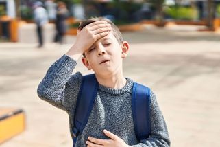 Českem se šíří vysoce nakažlivý černý kašel. Ohniska jsou mezi dětmi, sdělil zdravotní ústav