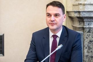 Macinkova reakce na zveřejněné SMS: Není to vydírání, prezident se pohybuje mimo Ústavu