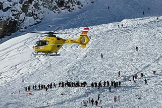 Tři Češi zahynuli po pádu laviny v Alpách - Novinky