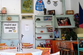 Retro kvíz: Zavzpomínejte, jak se jedlo v Československu. Pokud jste to nezažili, dáte maximálně 5/10. Některé otázky zarazí i pamětníky