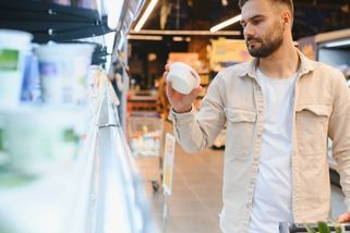 Řetězce stahují výrobky z prodeje. Týká se Termixu, Nutrilonu i tisíců balení dětské výživy Bebelo