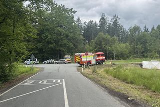 Řidič náklaďáku na Trutnovsku byl pod vlivem drog a alkoholu. Šofér, jehož auto smetl, zemřel na místě - Novinky