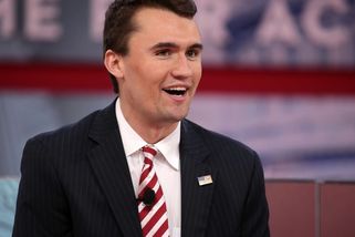 Charlie Kirk a jeho továrna na nenávist - Médium.cz