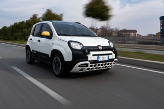 Fiat stále prodává původní Pandu, jen ji přejmenoval. A navíc slušně vybavil a nasadil hodně zajímavou cenu - Garáž.cz