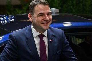 Macinka slibuje lidem z byznysu „krytí služebními pasy“. Má jít o podporu exportu